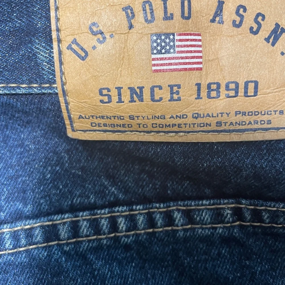 Vintage U.S. ASSN Men Relax, Fit Straight Loose Fit Jeans. Size 34W 32L $175.